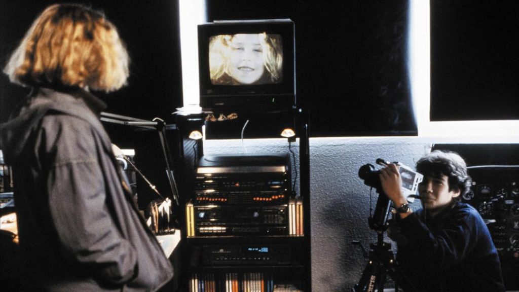 Benny's Video (1992) filminde elinde video kamera ile şiddeti kaydeden genç Benny karakteri.