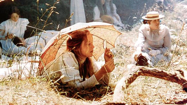 Hanging Rock dağlık bölgesi ve Peter Weir sinematografisi