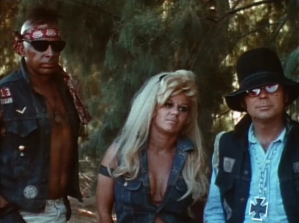 satan sadist filminden bir kare biker filmi