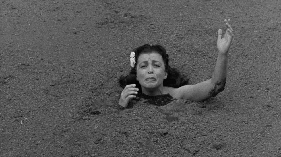 From Hell It Came (1957) filminde Korey karakterinin bataklıkta boğulma sahnesi.