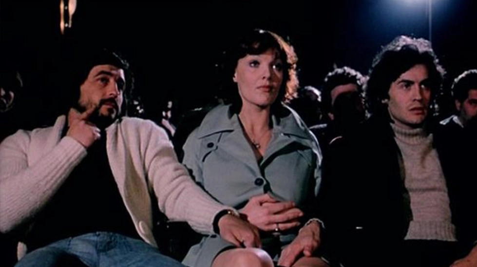 Le Sexe qui parle (1975) pussy talk filminden sinema sahnesi