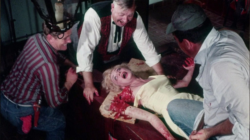 two thousand maniacs herschell gordon lewis filminden bir gore sahne