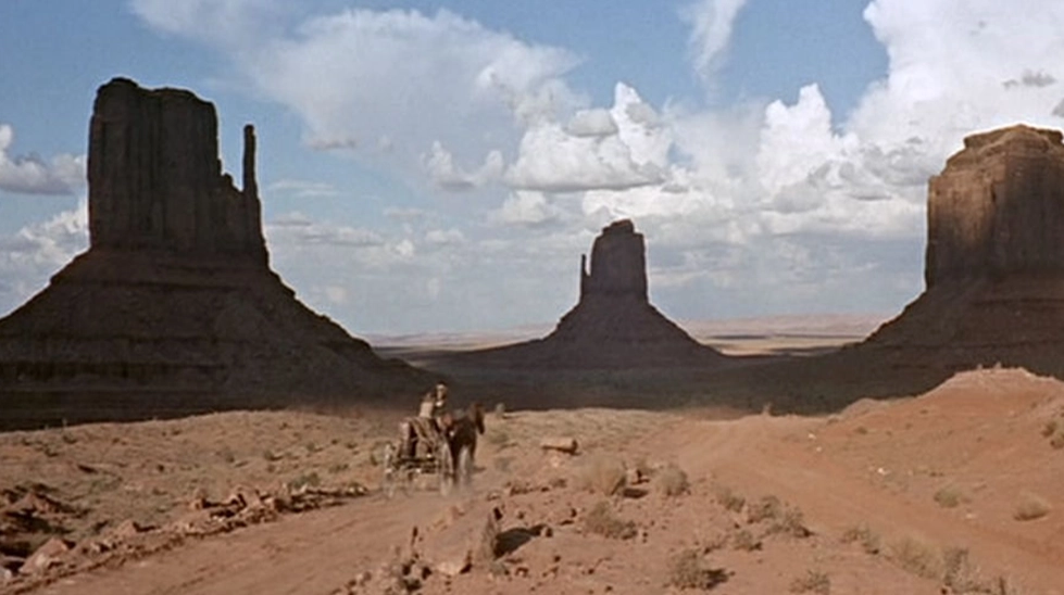 batıda kan var filmi kült bir western kovboy filmi