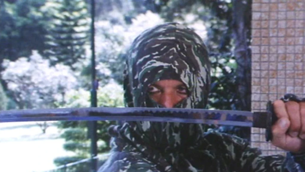 ninja the protector filmi richard harrison filmden bir sahne