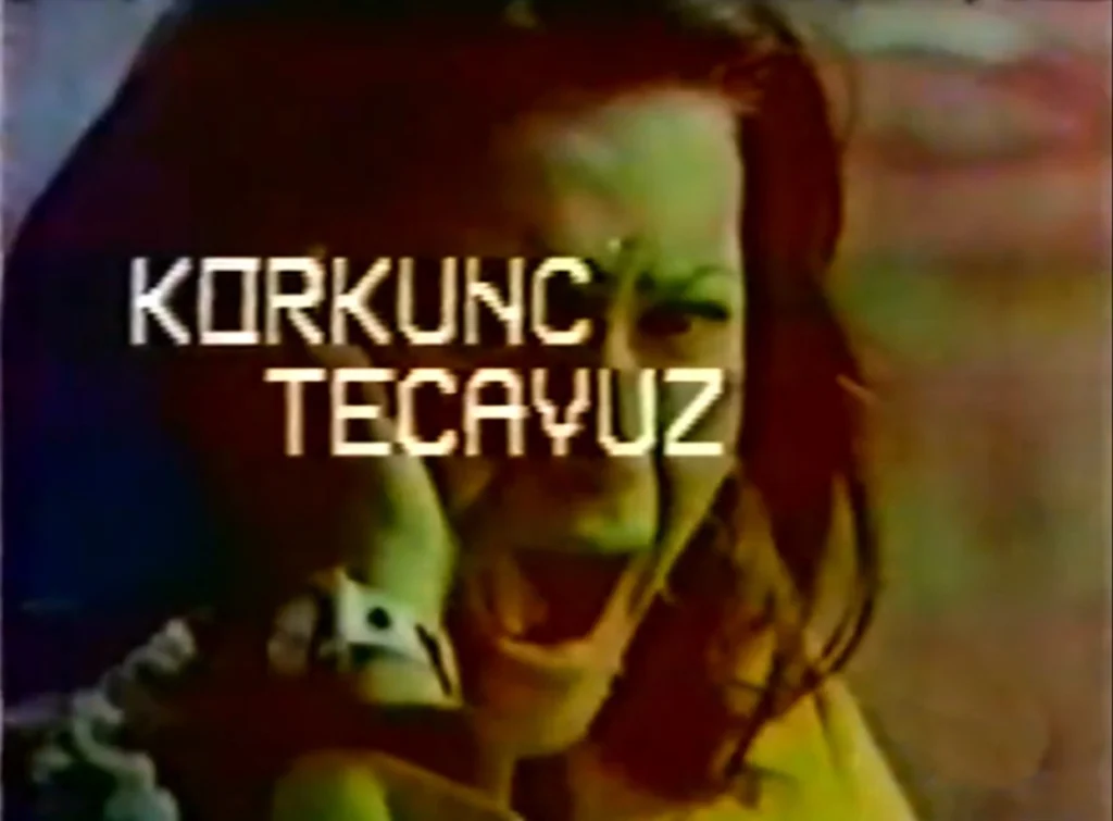 Korkunç Tecavüz (1973) Filmi Orijinal Jenerik Başlığı - Ertem Göreç