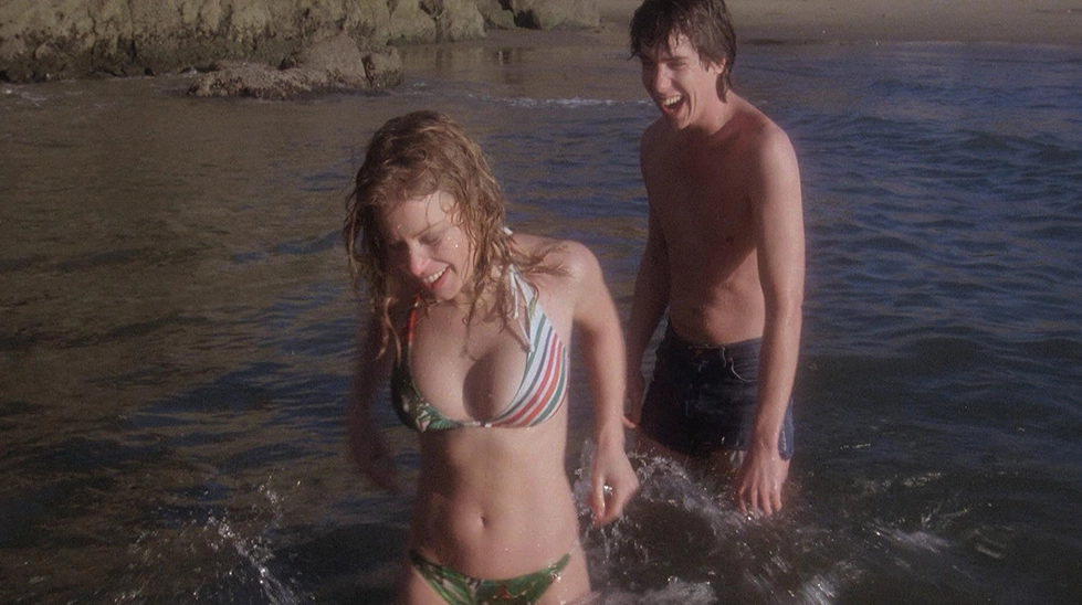 humanoids from the deep 1980 roger corman'ın korku filminden bir göl sahnesi